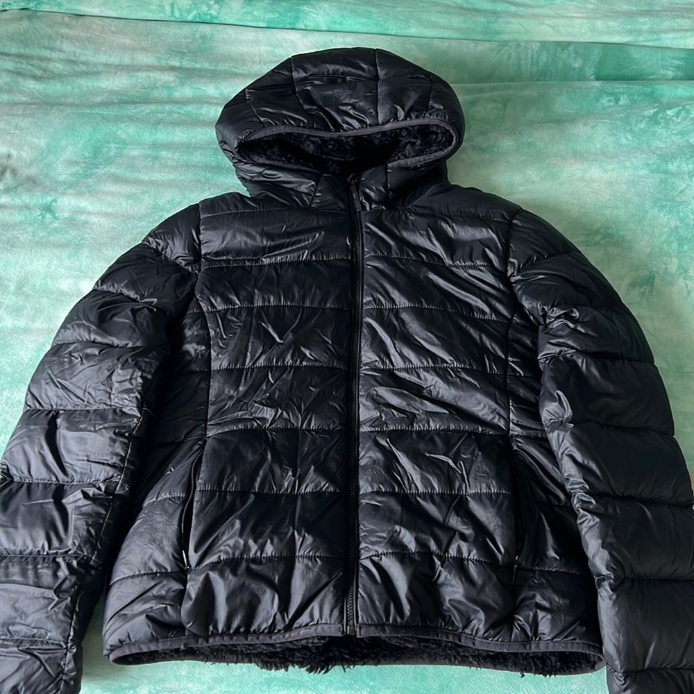Aritzia puffer coat lined with faux fur